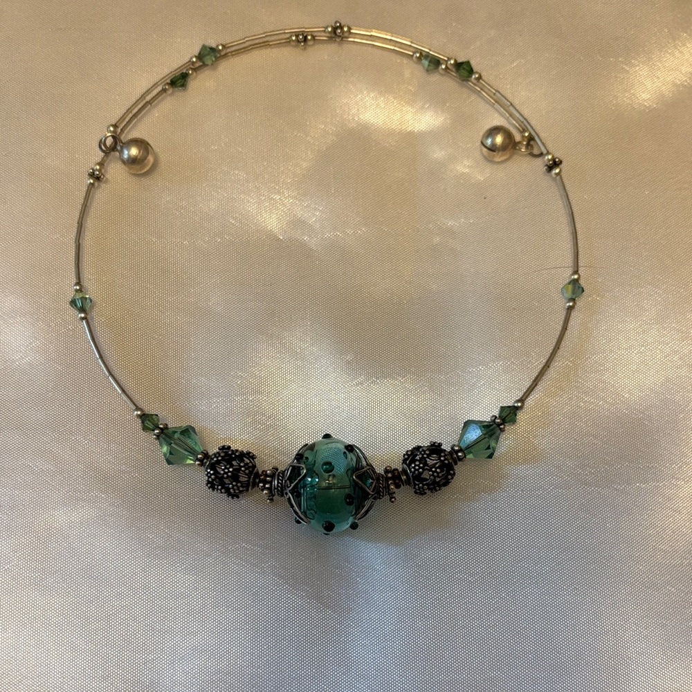 Elegant Green and Silver Beaded Necklace